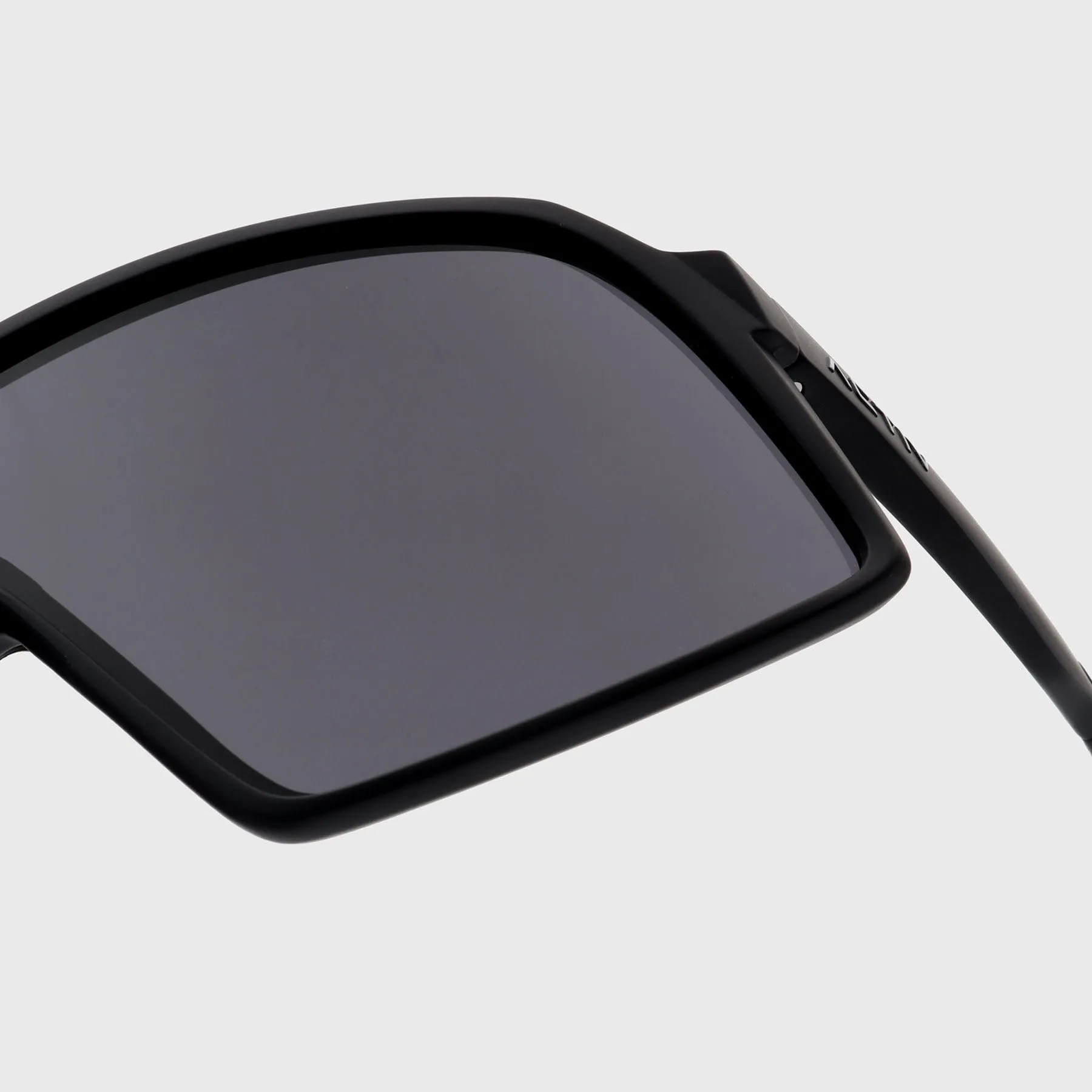 ACTIV - AERO - Matte Black with Grey Lens