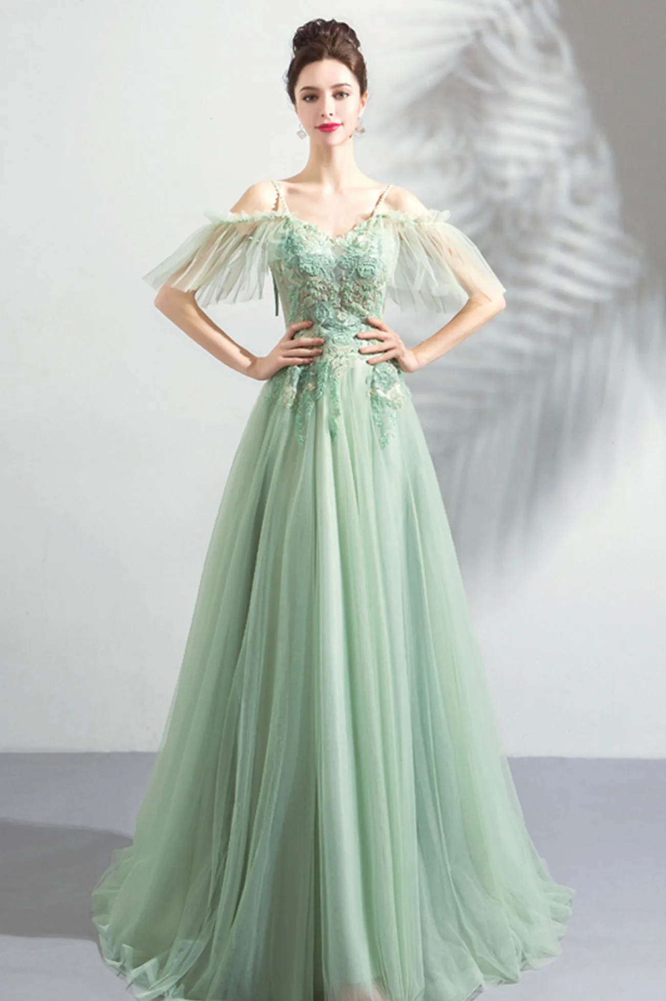 Green Spaghetti Strap Tulle Lace Long Prom Dress