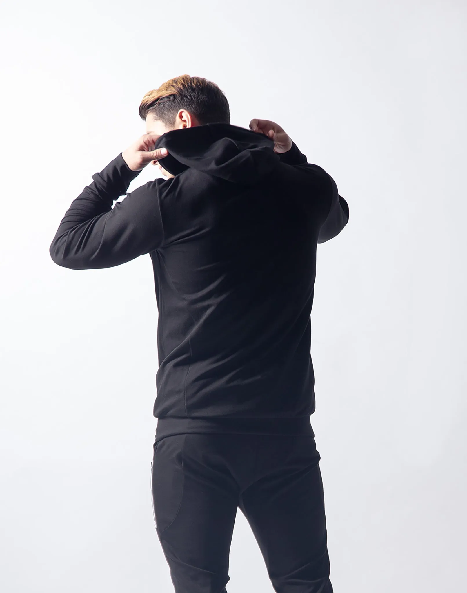 LÝFT 2way Stretch Pullover - Black