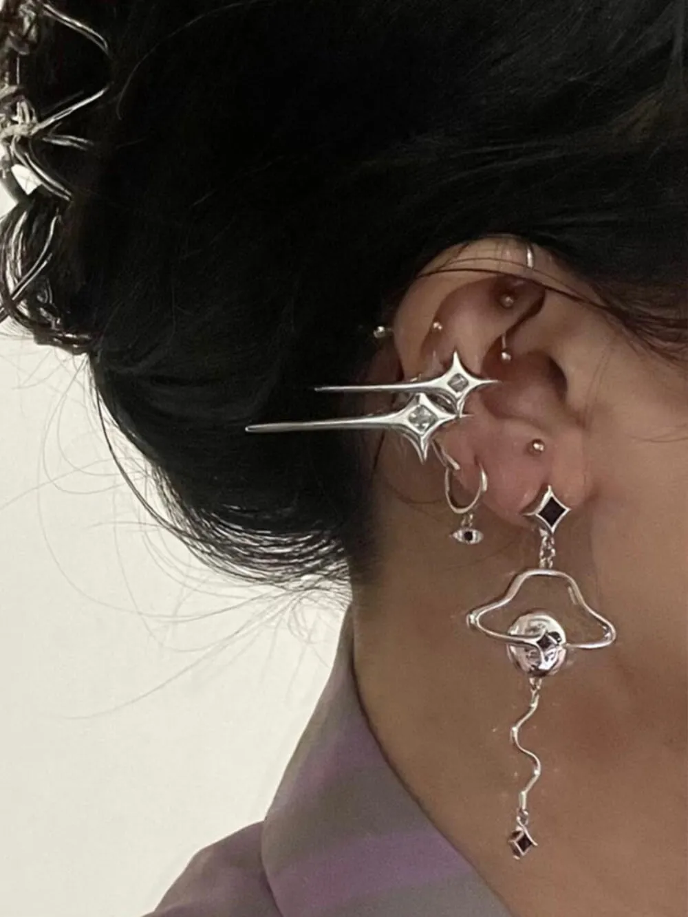 MUKTANK X WHITEHOLE Meteor Ear Clip Small