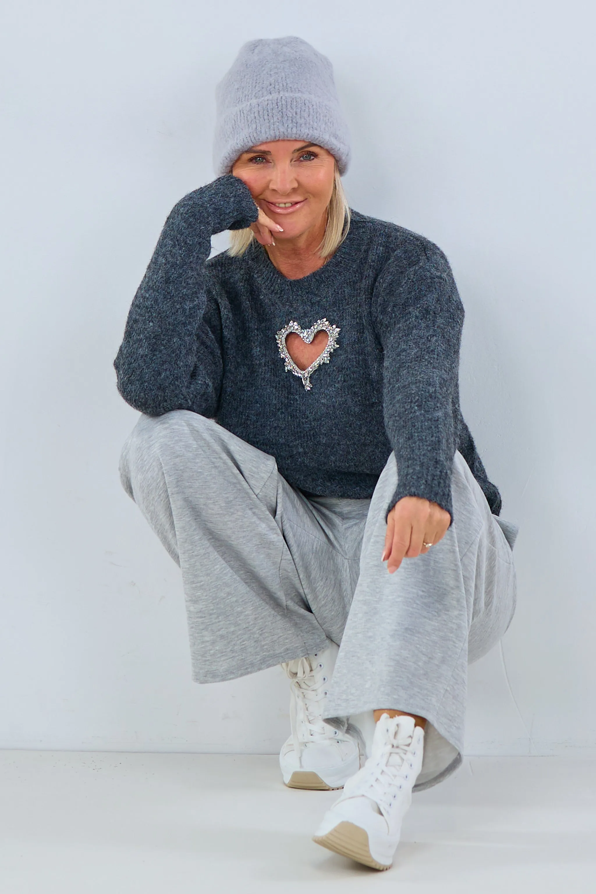 Pulli mit Herz-Ausschnitt, anthrazit