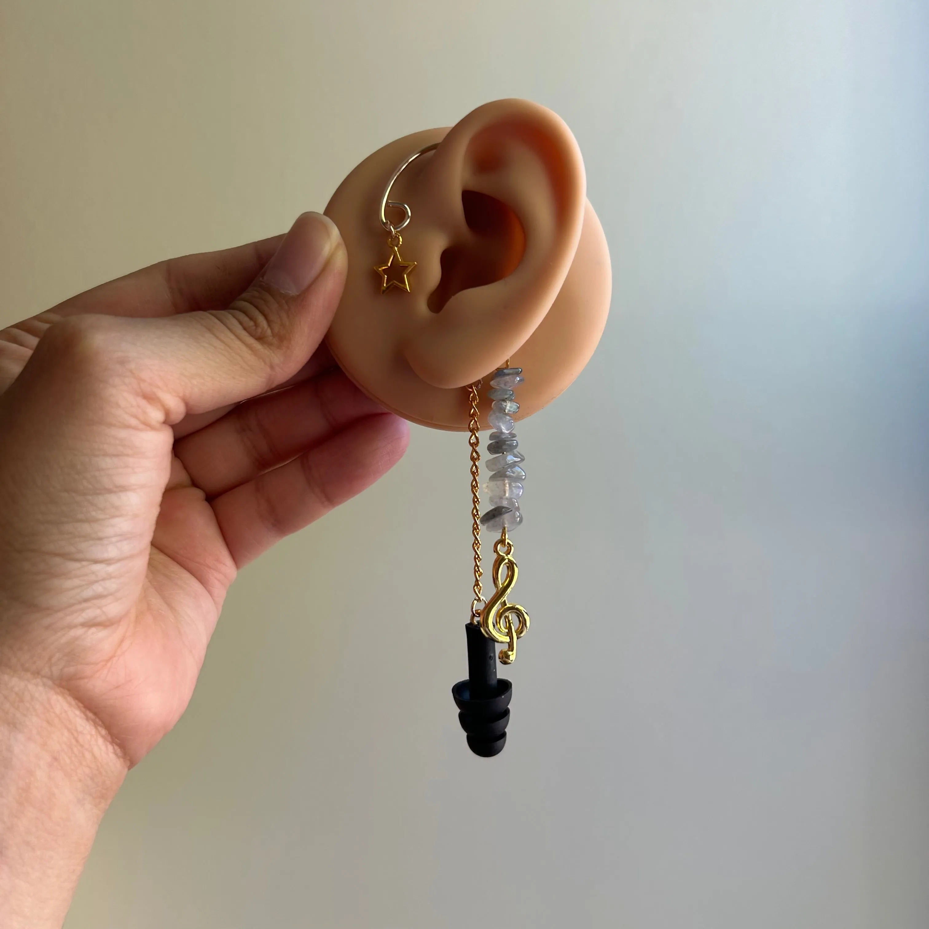 Treble Clef Earplug Ear Cuffs (Gold)